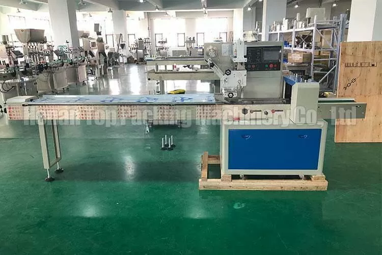 Automatic pillow packing machine