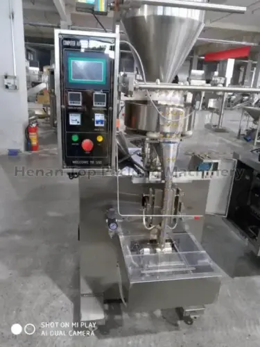 320 small granule packing machine