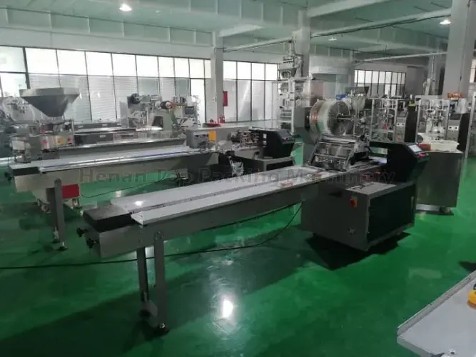 pillow vegetable packing machine in stock