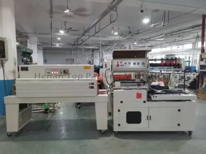 Heat shrink wrapping machine