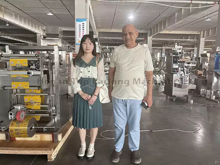 Umman müşterisi tarafından paketleme makineleri fabrikası ziyareti