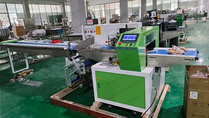 Yastık poşet paketleme makinesi