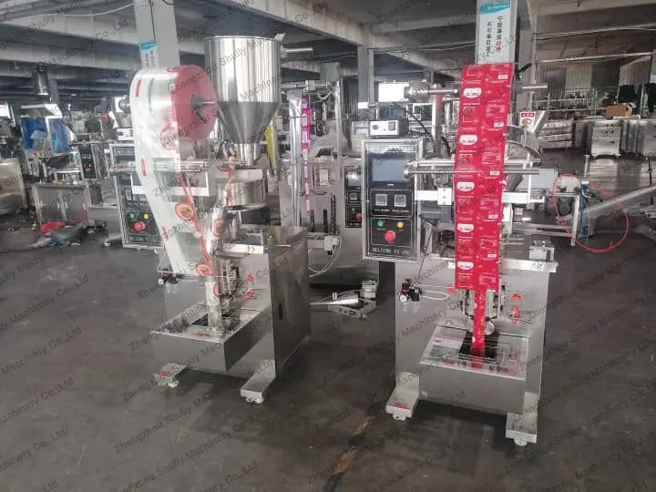 Nijeryalı tüccar, standartlaştırılmış ambalajlama için Shuliy ambalaj makinesinin toplu alımını yapıyor