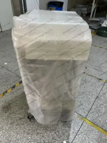 Small packing machine for delivery
