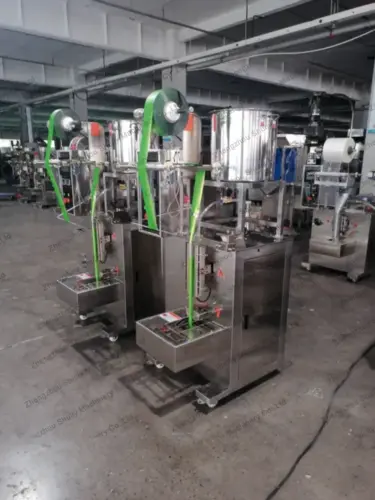 Ice pop filling sealing machine