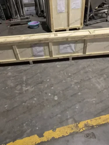 Screw feeder packing for delivery