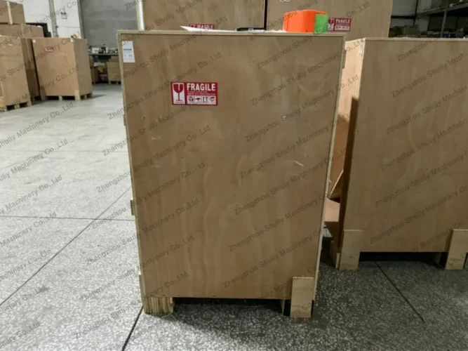 Automatic packaging machine in wooden crate