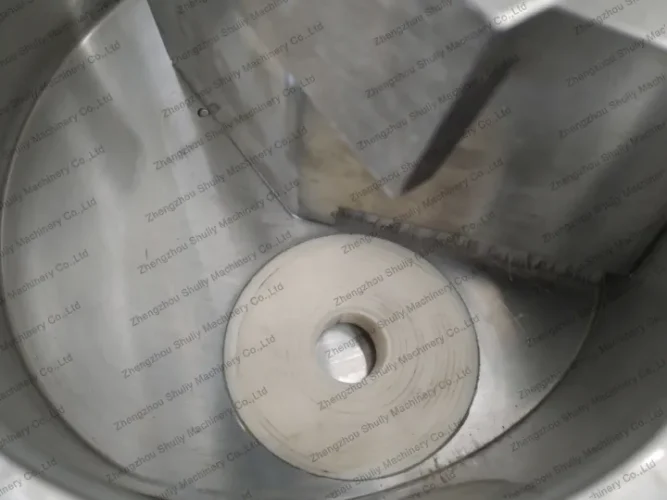 Hopper for granules